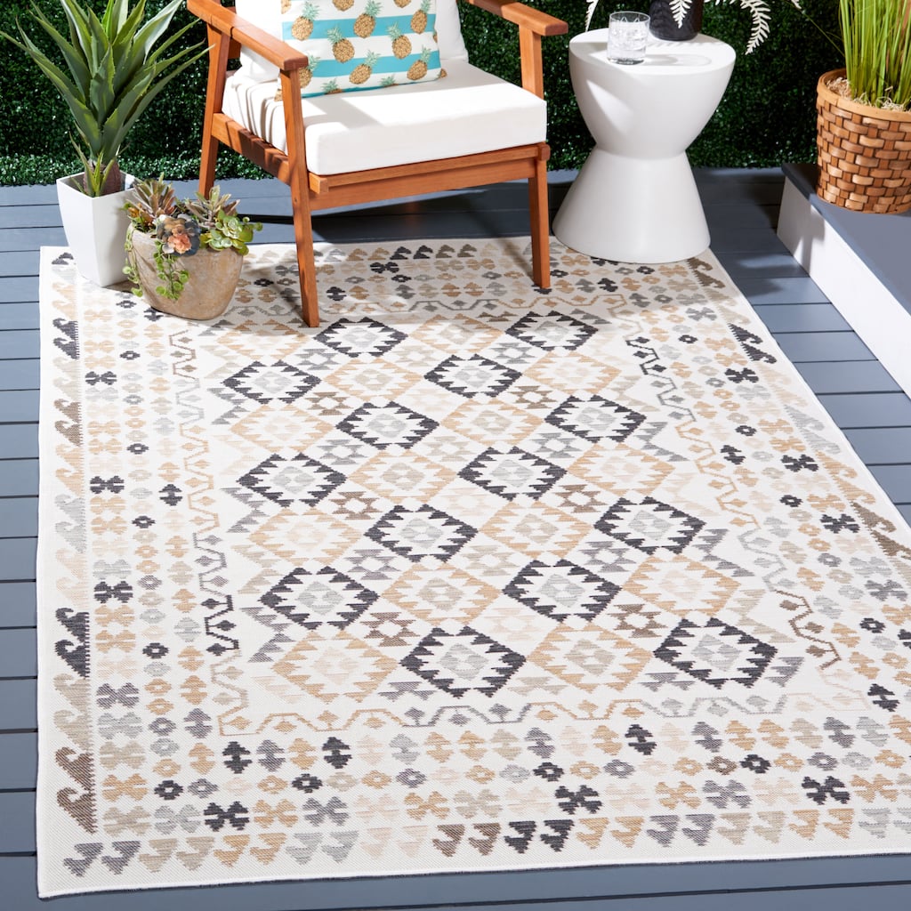 SAFAVIEH Sunrise Shelagh Indoor/Outdoor Waterproof Rug - 4' x 5'7"