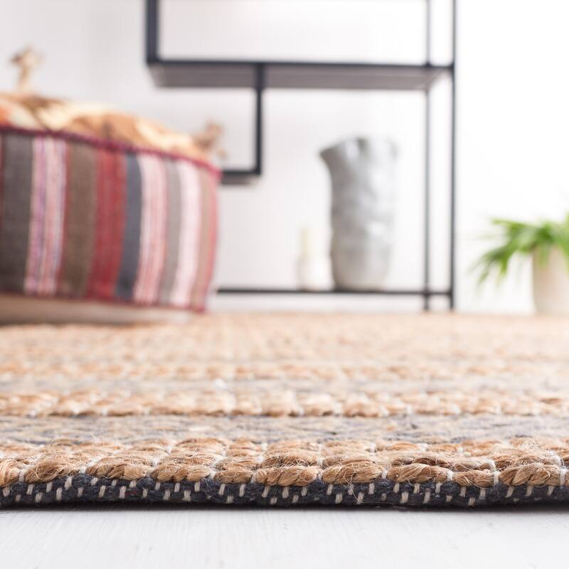 SAFAVIEH Handmade Natural Fiber Jalynn Geometric Seagrass Rug