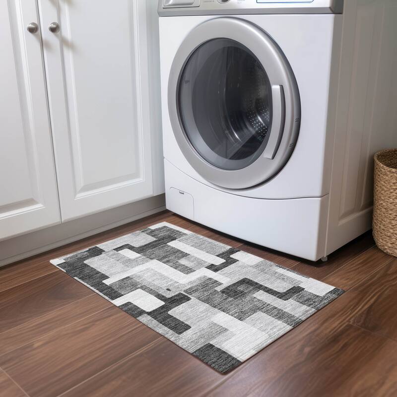 Machine Washable Indoor/ Outdoor Contempoary Blocks Chantille Rug