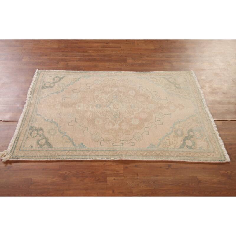 Hand Knotted Oriental 100% Wool Carpet Traditional Medallion Peach Tabriz Area Rug - 4' 8'' X 3' 2''