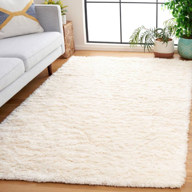 SAFAVIEH Handmade Casablanca Sanami Shag Wool Rug