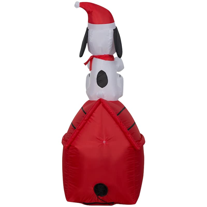 Airblown Inflatable Snoopy on Dog House