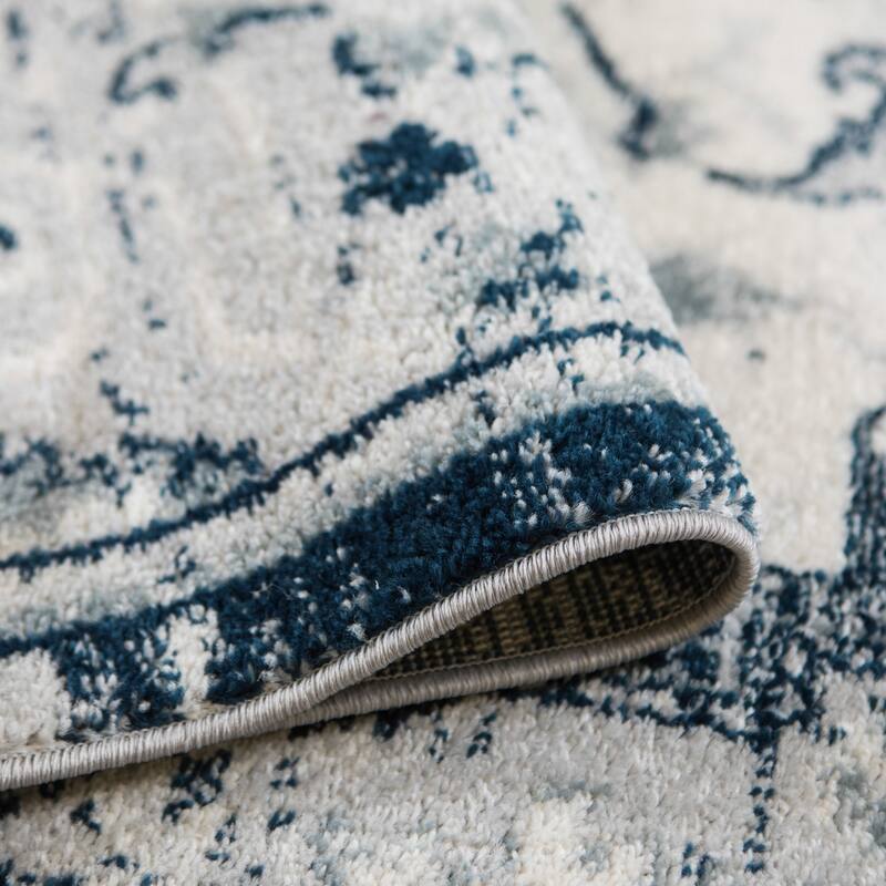 Alvia Yana Medallion Area Rug