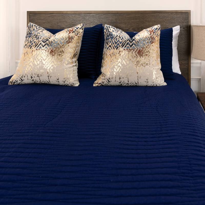 Blackberry Grove Parker Wave Pattern 3-Piece Quilt Set