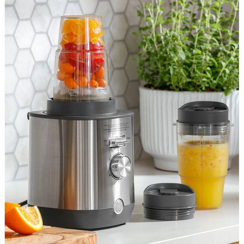 GE Blender with personal cups