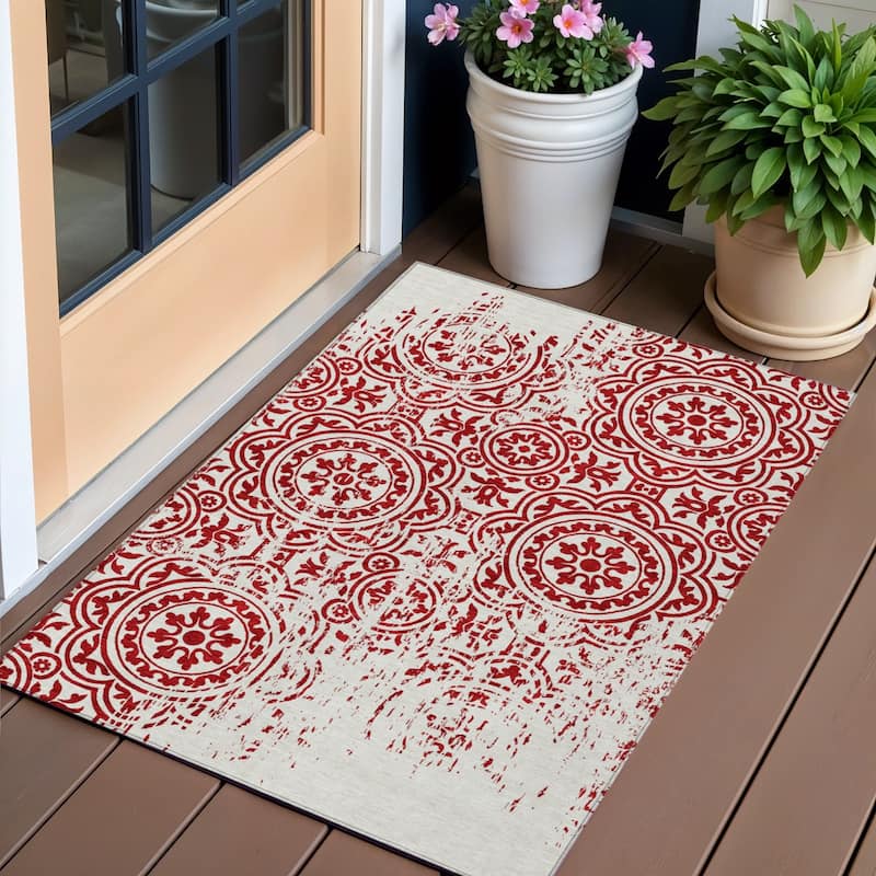 HomeRoots Medallion Transitional Rectangle Outdoor Rug - 3' x 5'