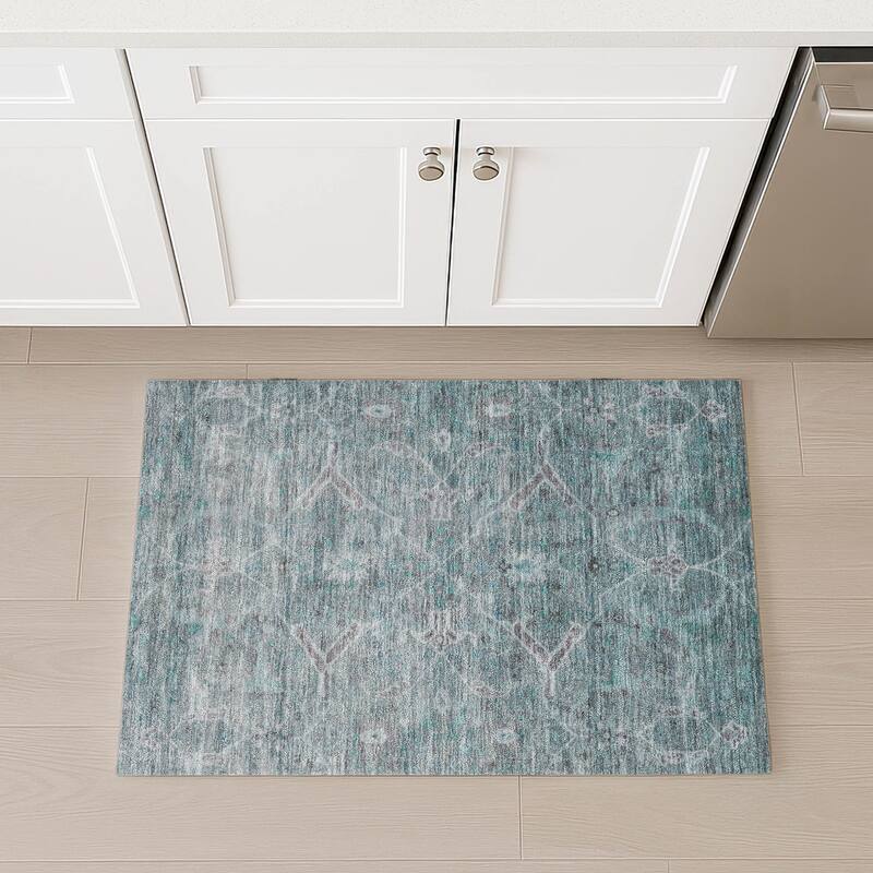 Machine Washable Indoor/ Outdoor Vintage Traditional Chantille Rug