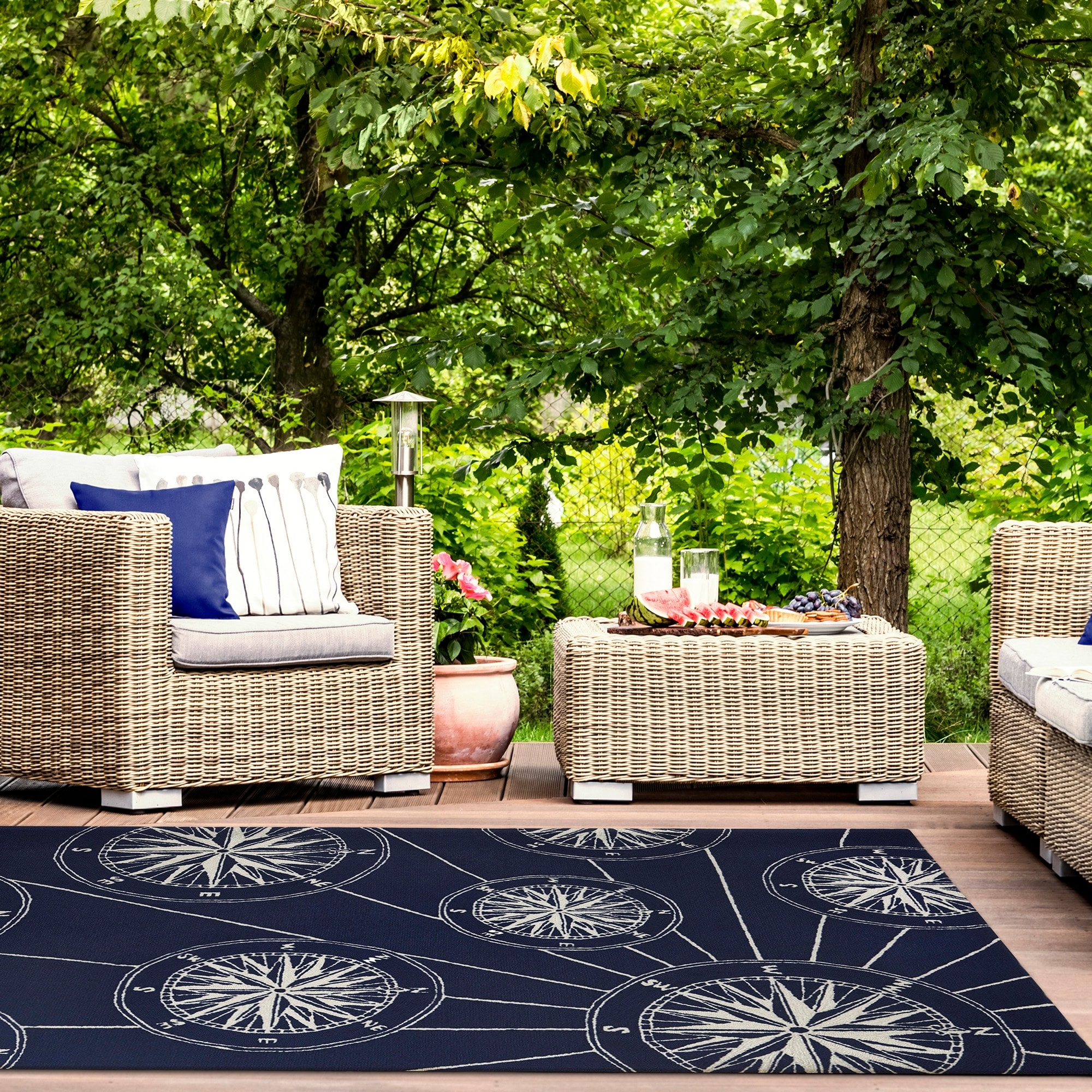 Lush Decor Frontporch Compass Indoor/Outdoor Mat