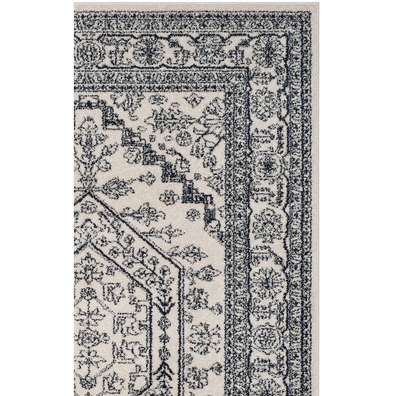 SAFAVIEH Adirondack Sian Rustic Oriental Medallion Rug
