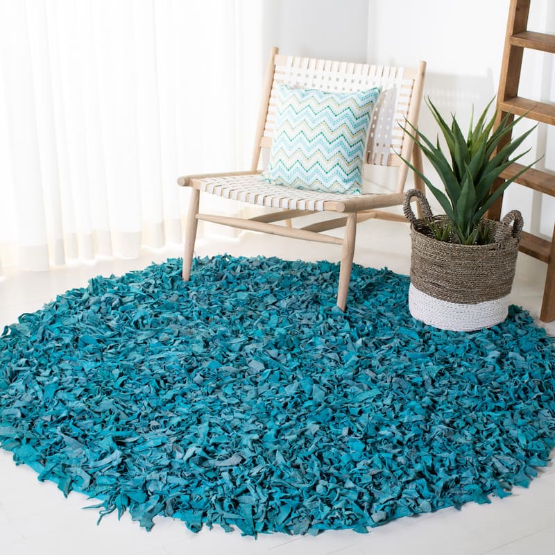 SAFAVIEH Handmade Leather Shag Carlijn Modern Leather Rug - 6' x 6' Round - Light Blue - Round