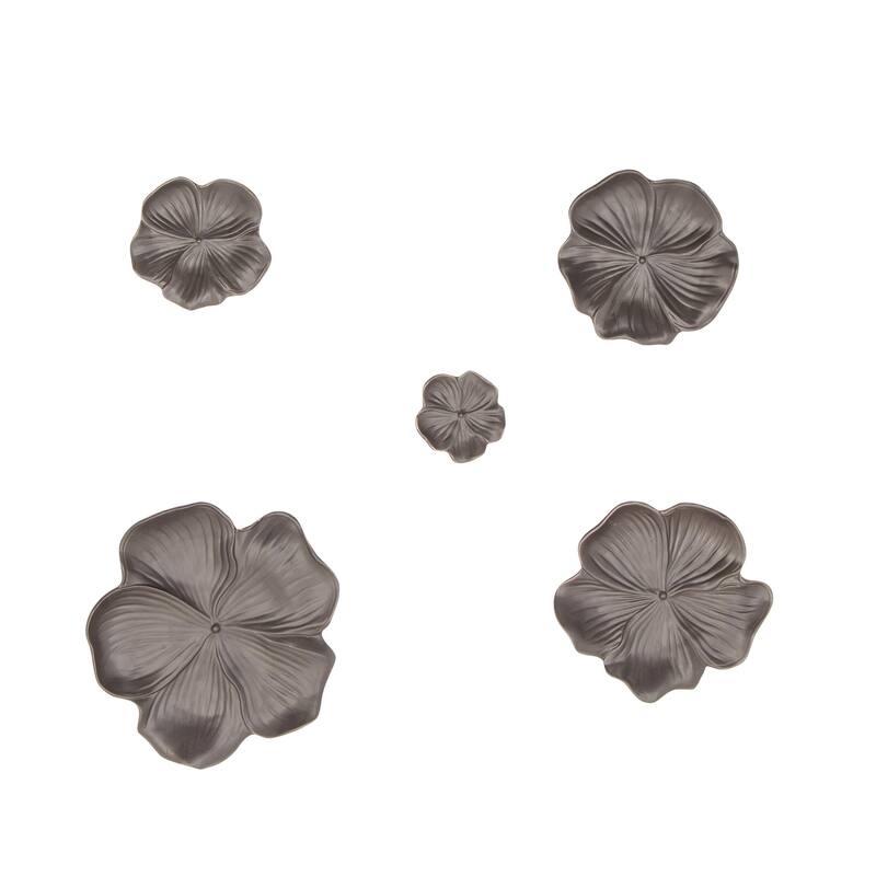 Multi Colored Metal Indoor Outdoor Artificial Lizard Home Wall Decor with Teal and Yellow Accents