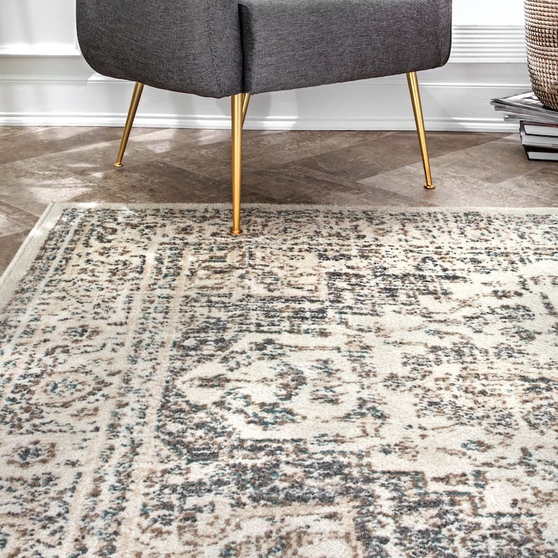 Nuloom Tanith Vintage Medallion Area Rug