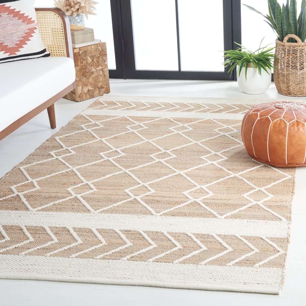SAFAVIEH Handmade Natural Fiber Xiomara Boho Farmhouse Jute Rug