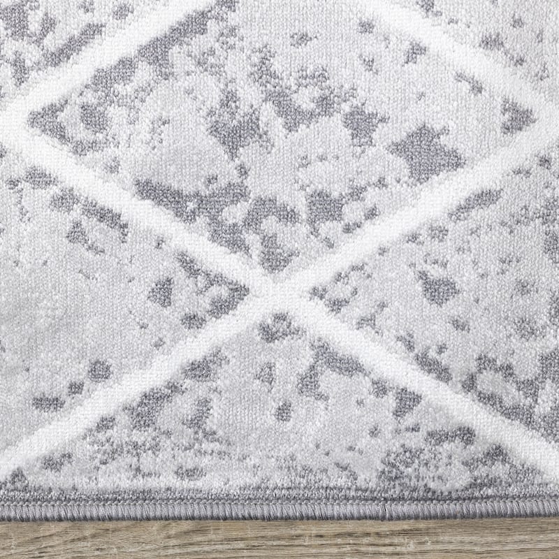 Victoria Collection - Grey Faded Geometric Design Rug