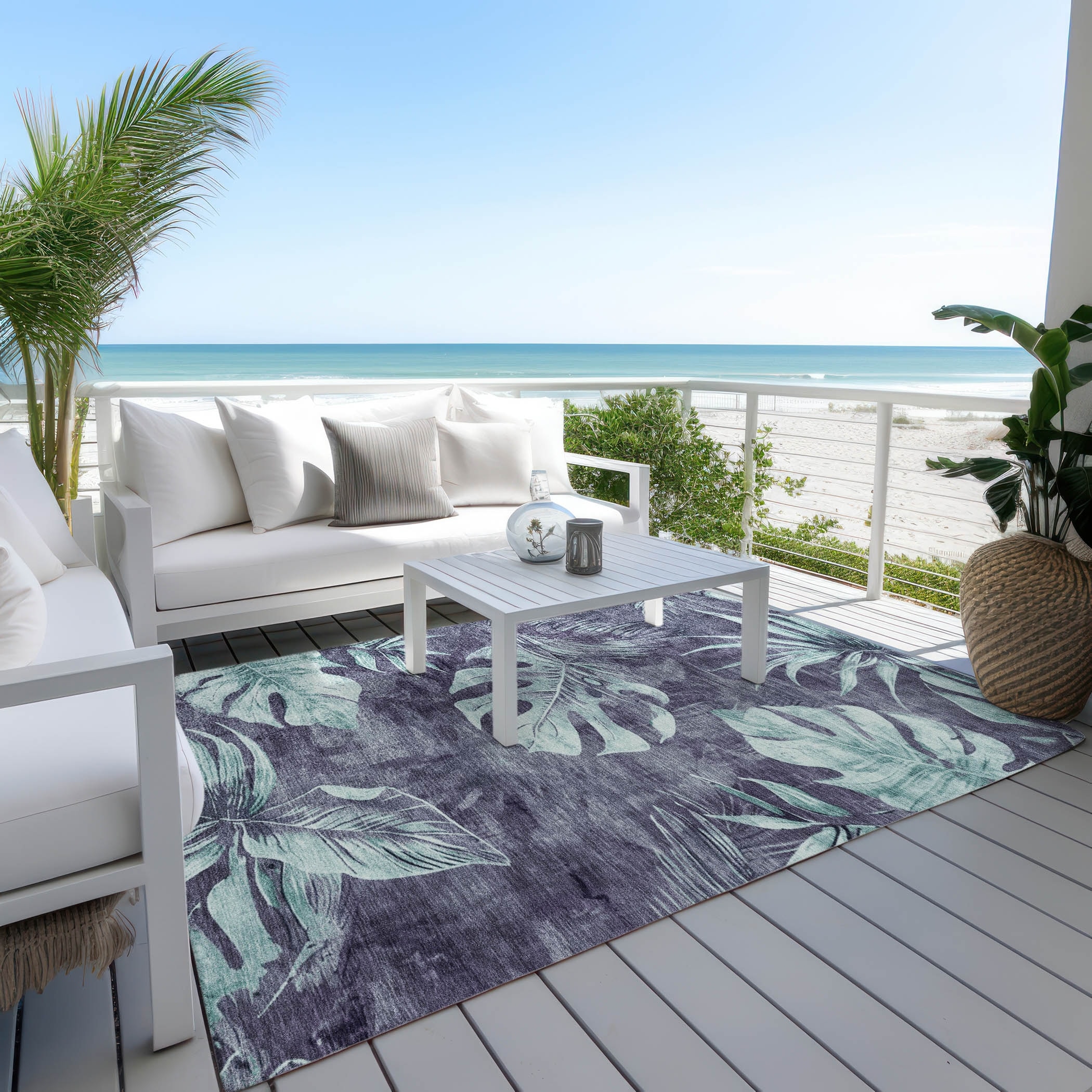 Machine Washable Indoor/ Outdoor Tropical Palm Leave Chantille Rug