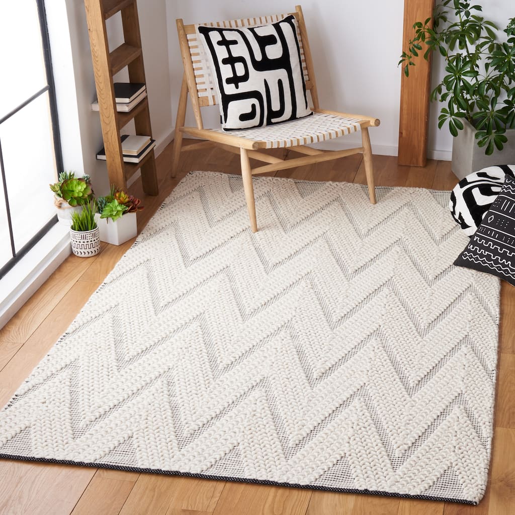 SAFAVIEH Handmade Natura Sofije Chevron Wool Rug