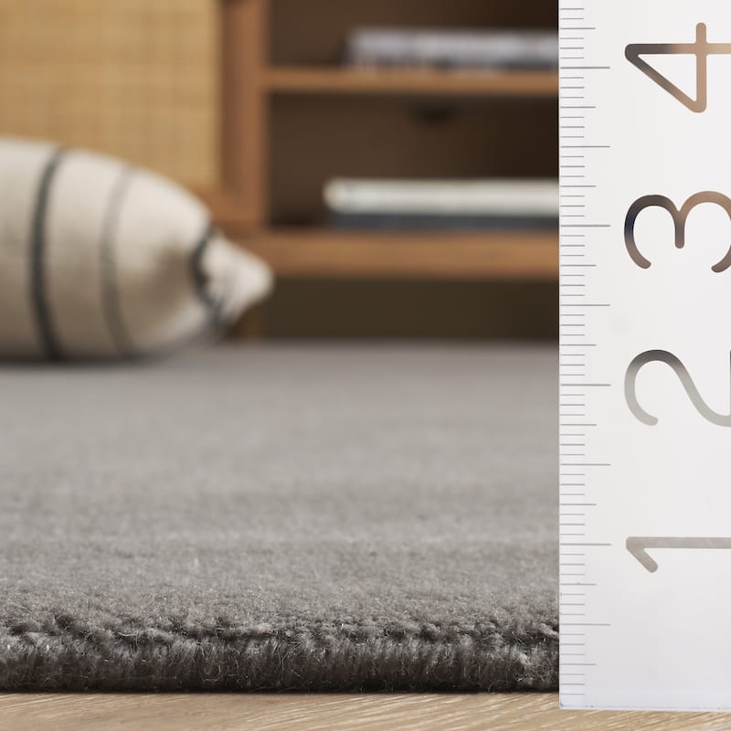 SAFAVIEH Handmade Mirage Efthalia Wool Rug