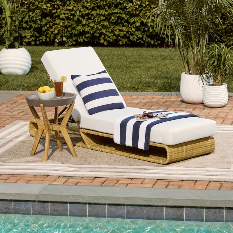 SAFAVIEH Outdoor Vale Chaise Lounge Chair with Cushion - 24"W x 78"D x 31"H - Natural/White
