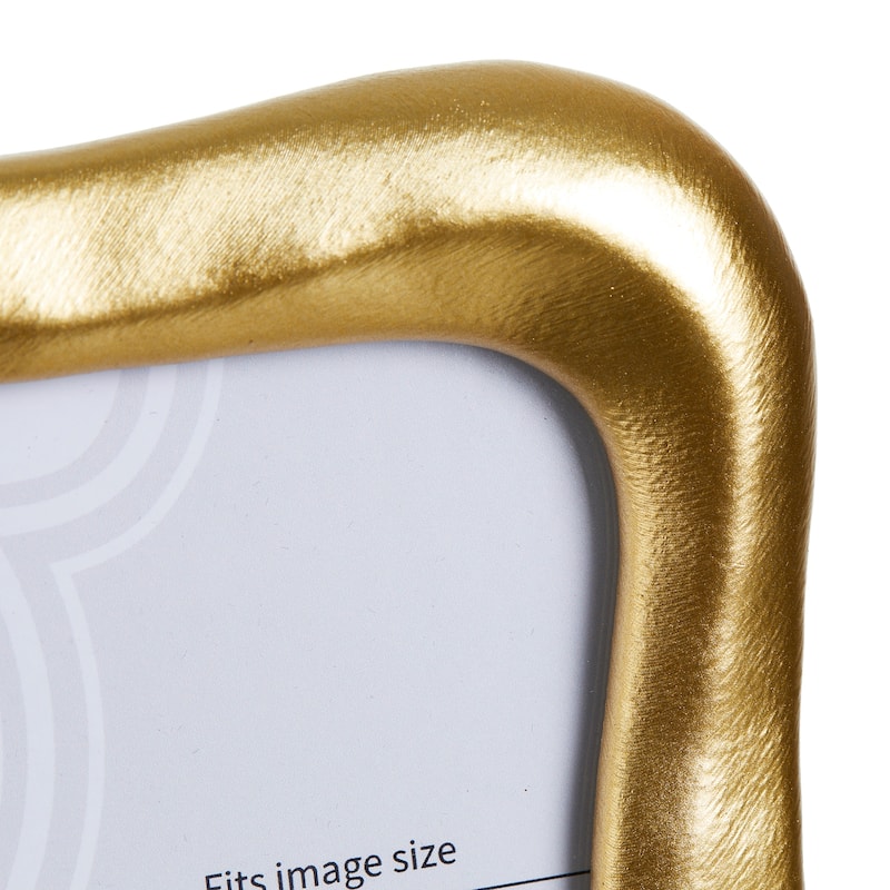 Glitzhome Set of 4 4x6 Vintage Gold Resin Wall or Tabletop Photo Picture Frames