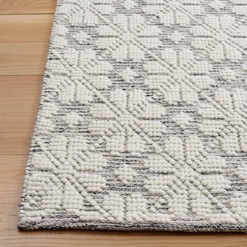 Martha Stewart by SAFAVIEH, Handmade Micheline Wool Rug