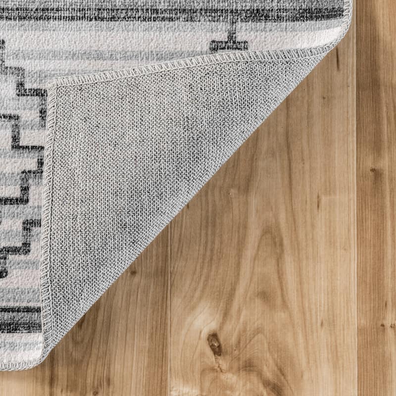 Nuloom Bonny SpinClean Diamond Striped Machine Washable Area Rug