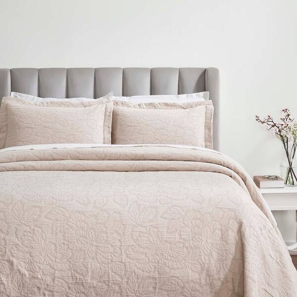 Superior Hibiscus Cotton Matelasse Woven Bedspread and Sham Set