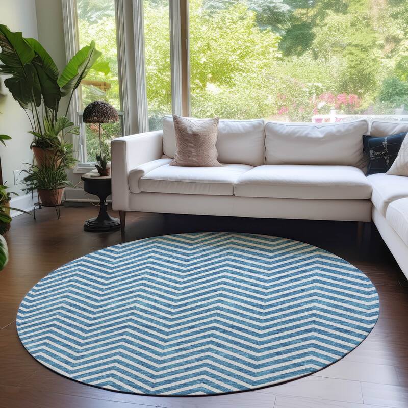 Machine Washable Indoor/ Outdoor Chantille Chevron Stripe Rug