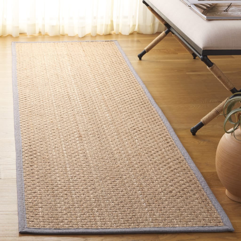 SAFAVIEH Natural Fiber Meenal Farmhouse Jute Rug