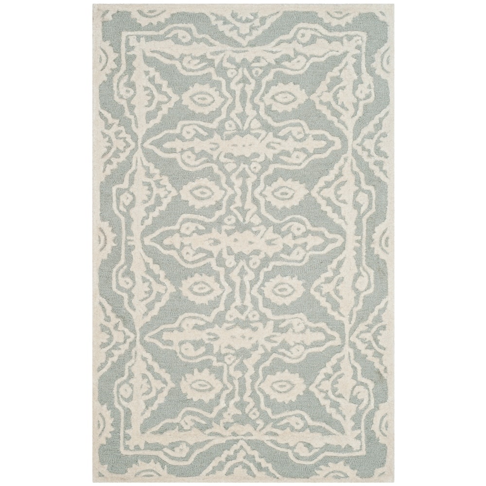 SAFAVIEH Handmade Bella Wivine Modern Floral Wool Rug