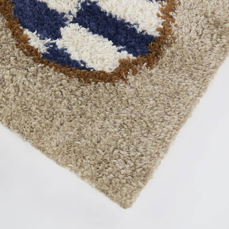 Timandra Checkered Scallop Border Area Rug