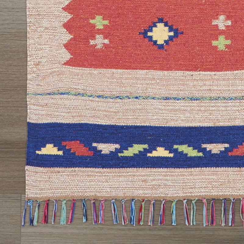 Fuge Southwestern Woven Low Pile with Fringe Area Rug By HomeRoots - 84' X '60' X '0.25