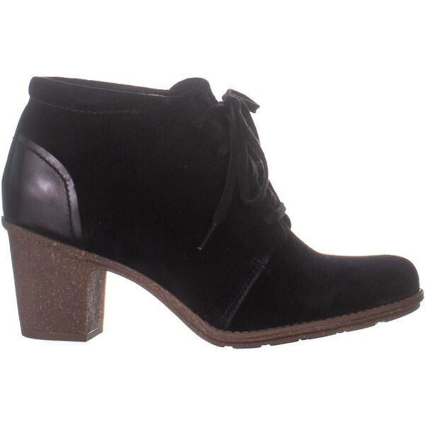 clarks sashlin sue boots