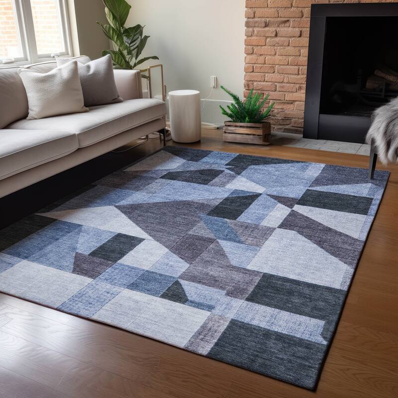 Machine Washable Indoor/ Outdoor Modern Geo Chantille Rug
