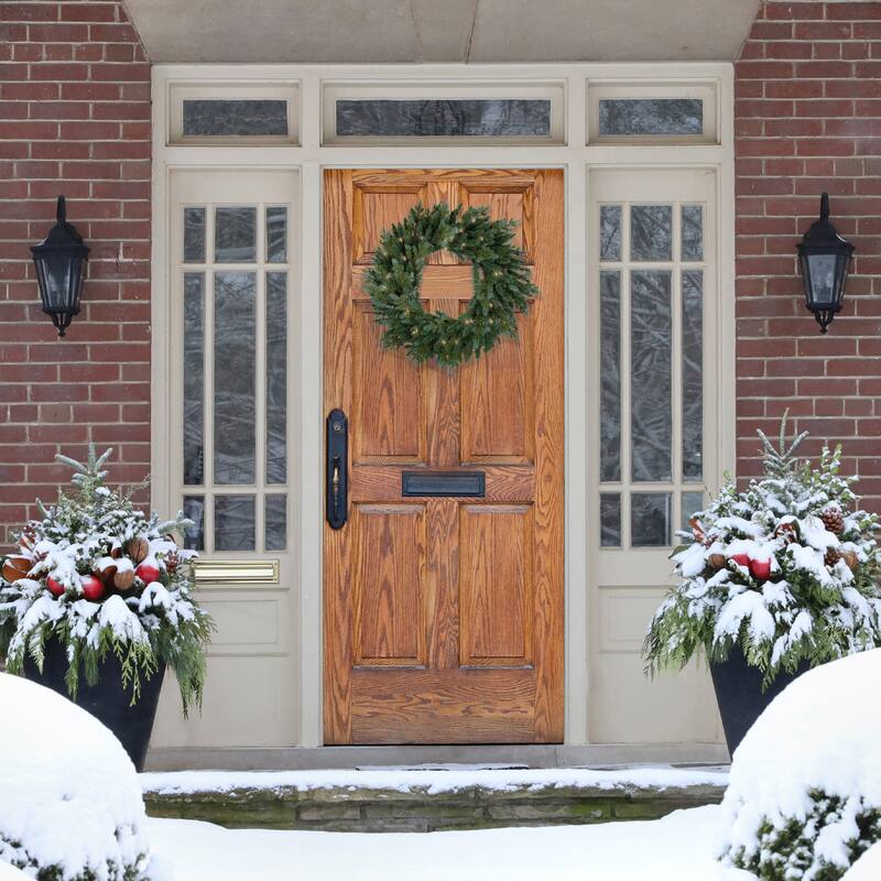 Pre-Lit Blue Spruce Artificial Christmas Wreath 24-Inch Clear Lights - 24"