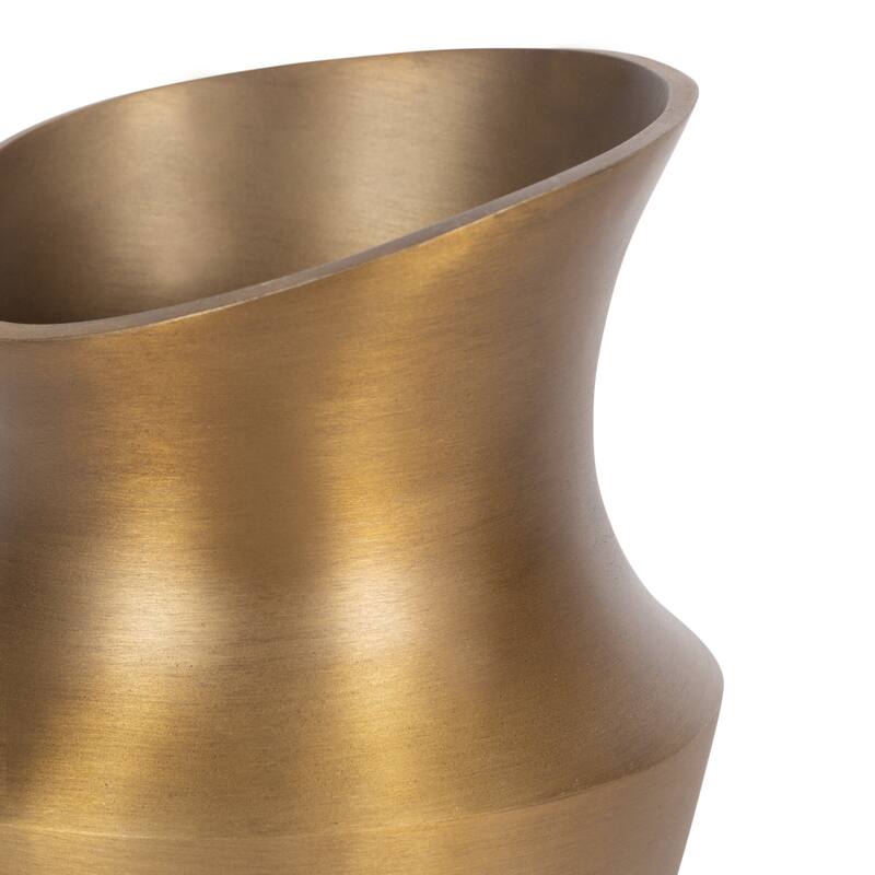 Kate and Laurel Suhana Decorative Metal Vase Set