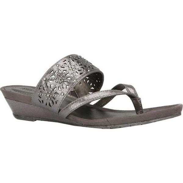 kenneth cole reaction sandals pewter