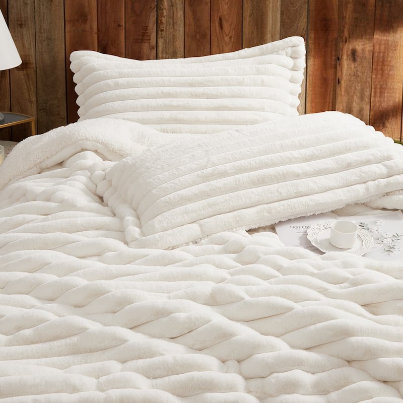 Roll Cakes Chunky Bunny - Coma Inducer® Oversized Comforter Set - Cream
