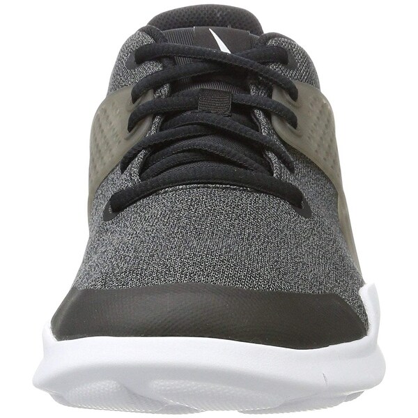 nike men's arrowz sneaker
