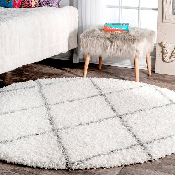 Shop Porch Den Williamsburg White Havemeyer Moroccan Lattice Shag Round Area Rug 8 Round Overstock 23586923