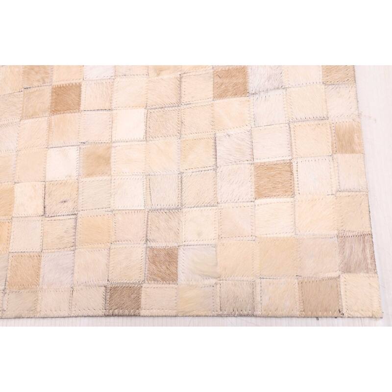 ECARPETGALLERY Handmade Cowhide Patchwork Beige Leather Rug - 6'1 x 6'0