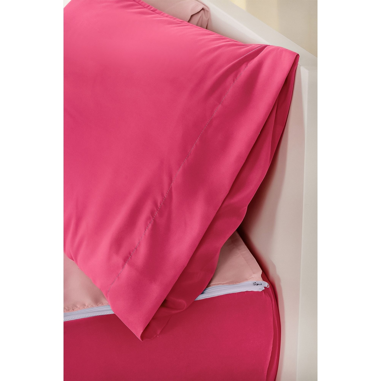 Siscovers Hot Pink Bunkie Deluxe Zipper Bedding Set - On Sale - Bed Bath &  Beyond - 36116170