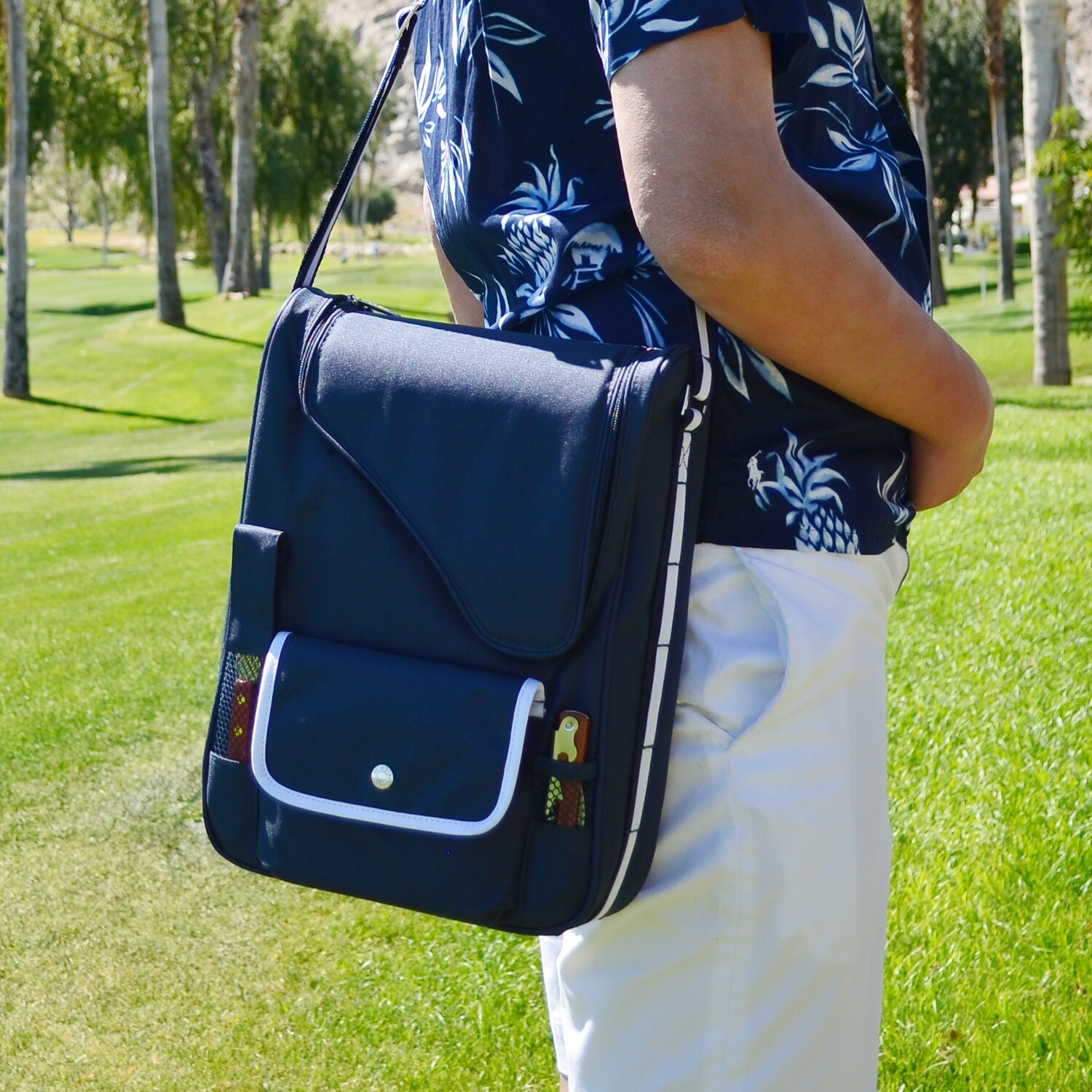 Picnic at Ascot - Wine & Cheese Cooler Bag - Overstock - 40354122