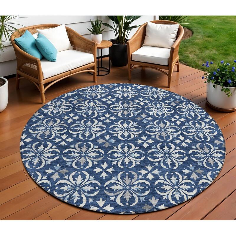 HomeRoots Floral Transitional Rectangle Outdoor Rug - 8' Round