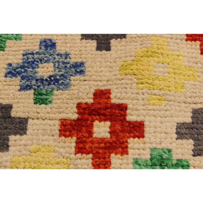 Modern Balochi Trujillo Beige/Gray Hand Knotted Wool Rug - 4'10'' x 6'6''