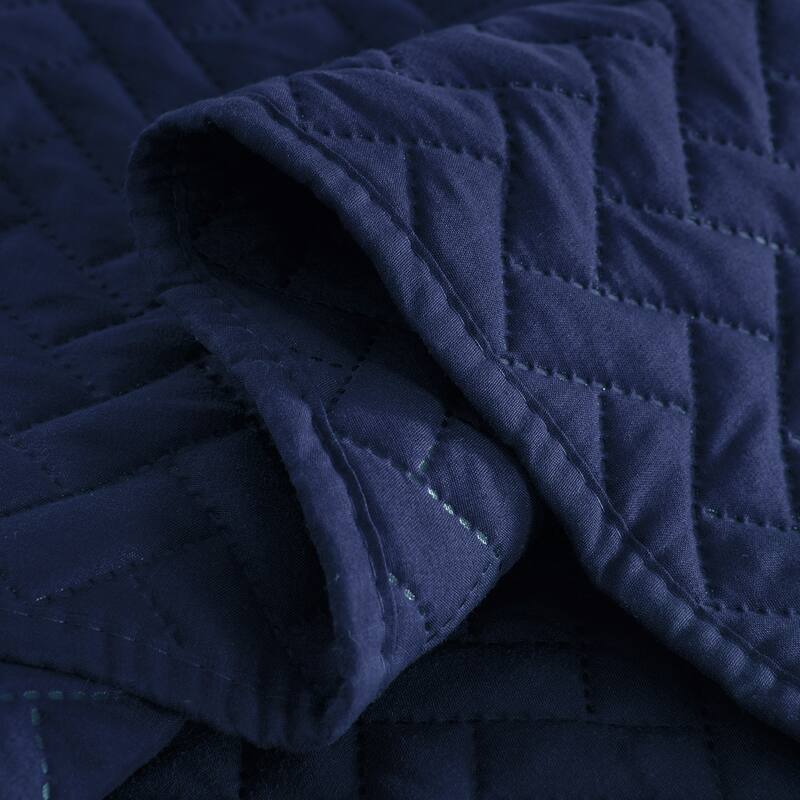 Ultrasonic Reversible 3-Piece Quilt Set with Pillow Shams