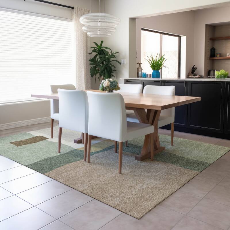 Machine Washable Indoor/ Outdoor Contemporary Blox Chantille Rug