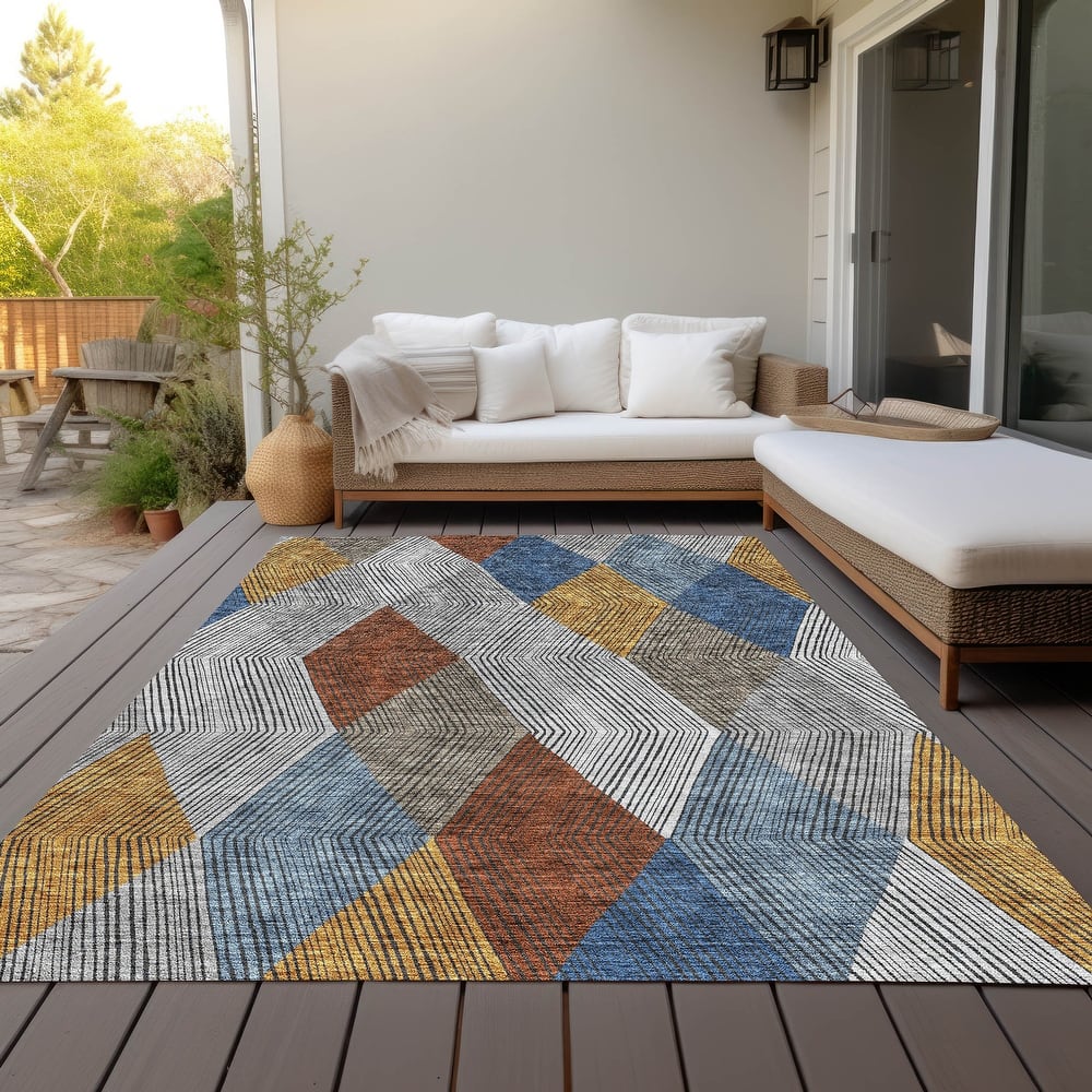 Machine Washable Indoor/ Outdoor Diamond Stripes Chantille Rug
