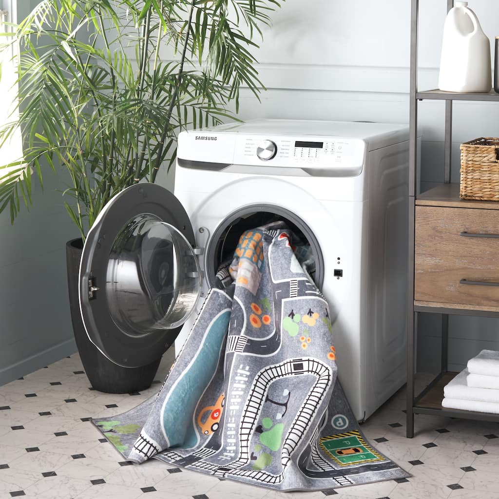 SAFAVIEH Santa Secundina Monica Kids Machine Washable Slip Resistant Rug