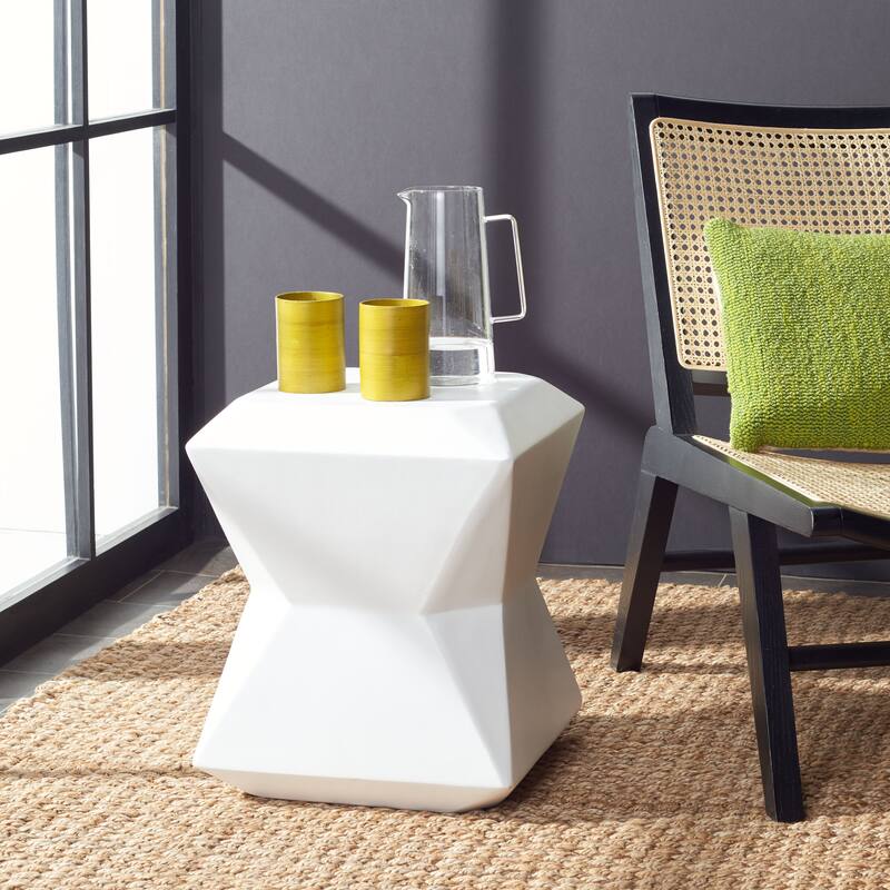 SAFAVIEH Outdoor Swaantje Concrete Accent Stool - 14.96" W x 14.96" L x 18.11" H - 15Wx15Dx18H