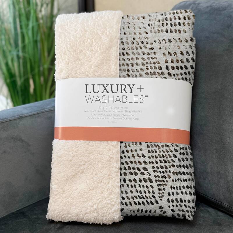 Premium Machine Washable Casual Diamond Sherpa Throw Blanket